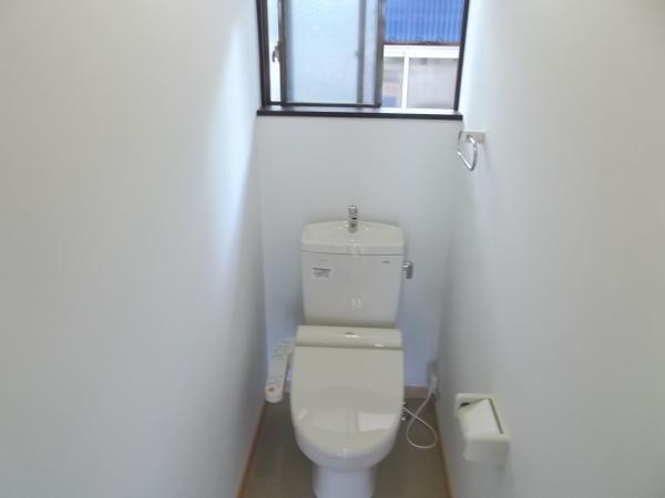 Toilet