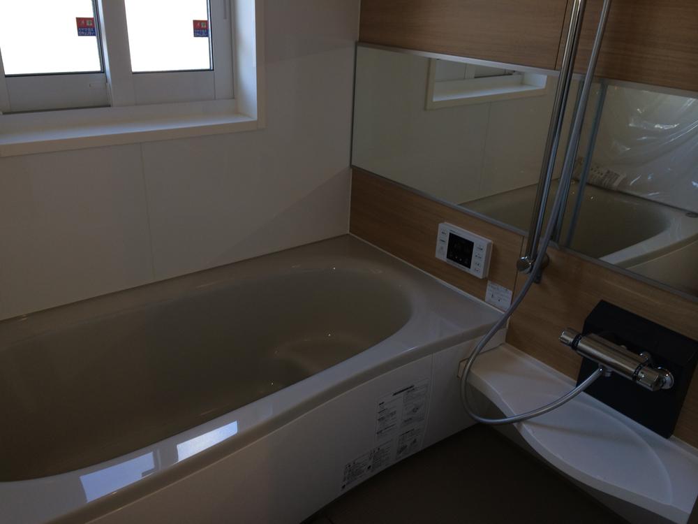 Bathroom. Indoor (12 May 2013) Shooting