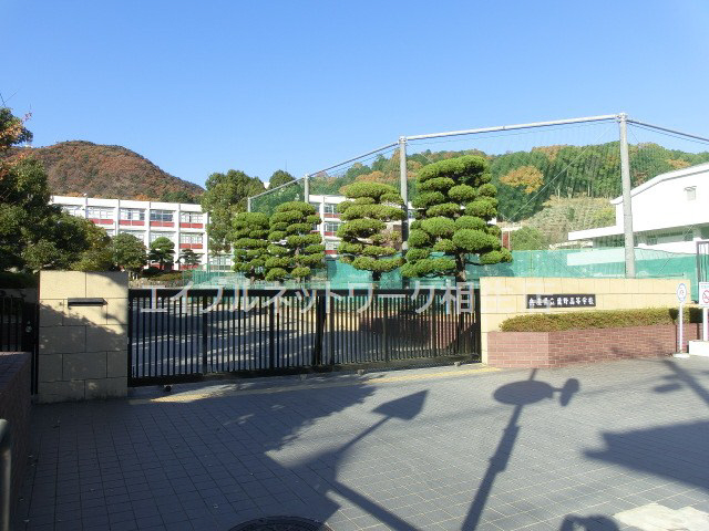 high school ・ College. Tatsuno High School (High School ・ NCT) to 1591m