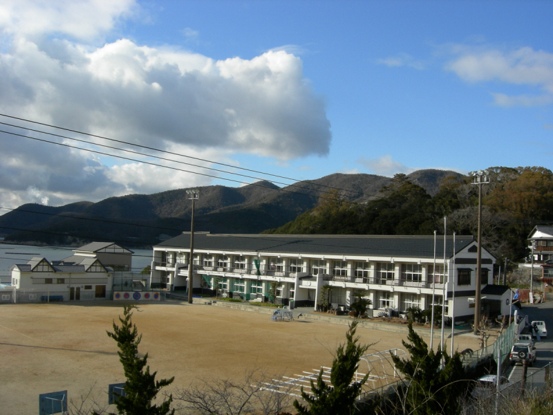 Primary school. Honda to elementary school (elementary school) 1077m