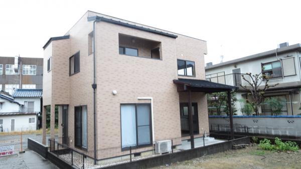 Local appearance photo. This appearance photograph as seen from the east side