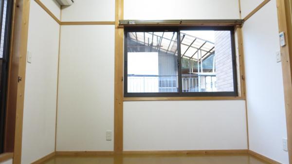 Non-living room. 2 Kaiyoshitsu There veranda