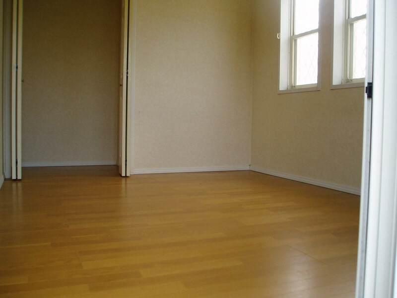 Living and room. Western style room 6.7 Pledge