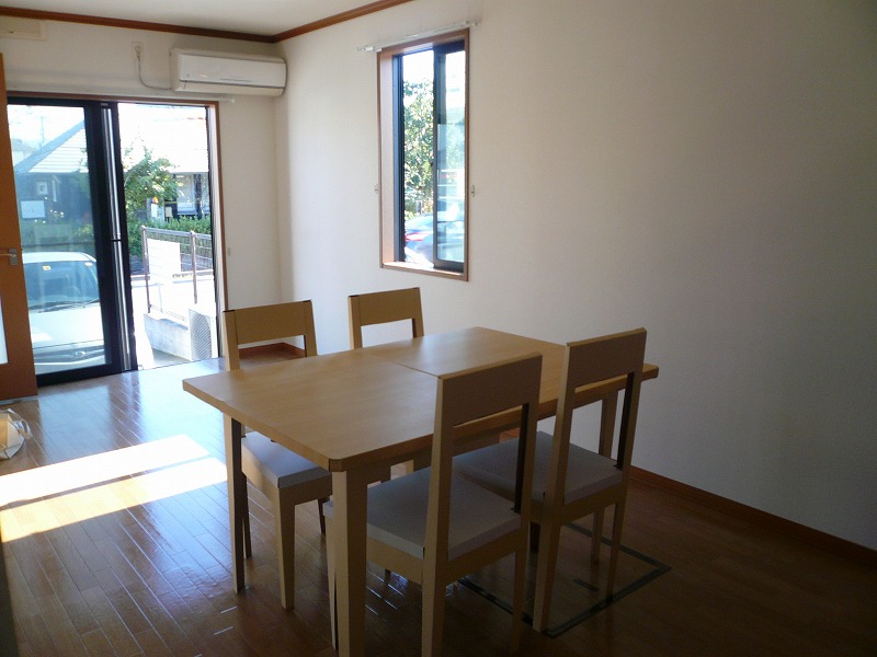 Living and room. We tried to craft furniture installation!