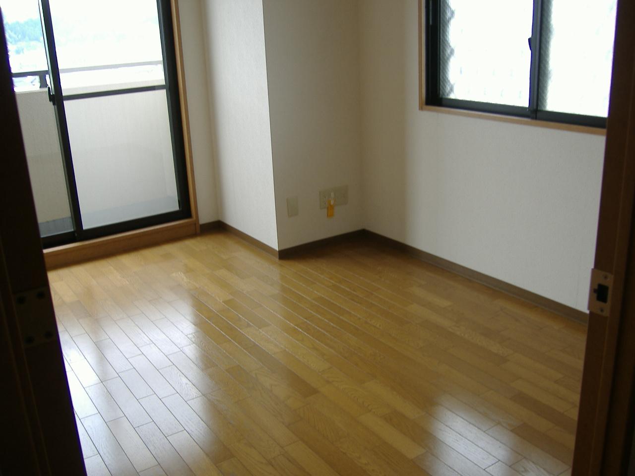 Other room space. 6.2 Pledge Western-style! Yang per good