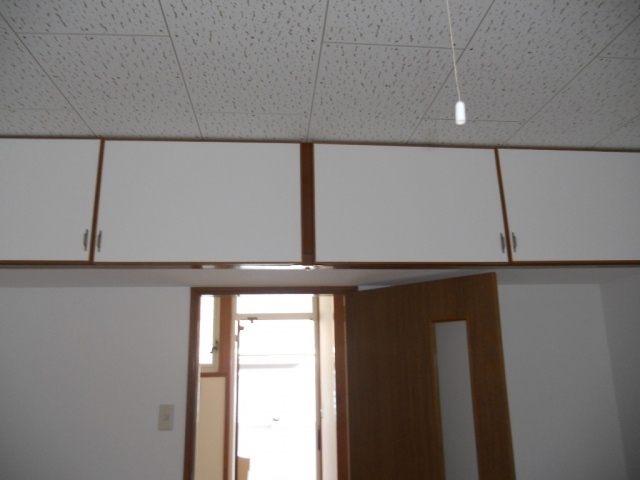 Receipt. Housing wealth