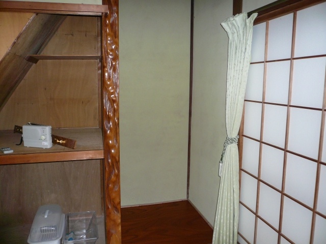 Living and room. 1F alcove