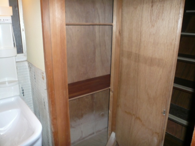 Receipt. Stairs next to storage