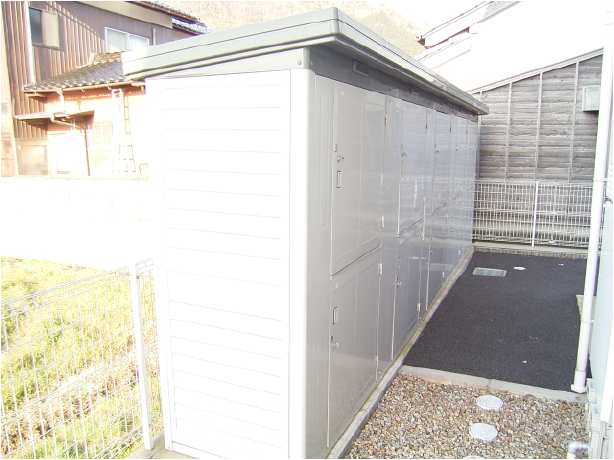 Other. Door to door with a trunk room!