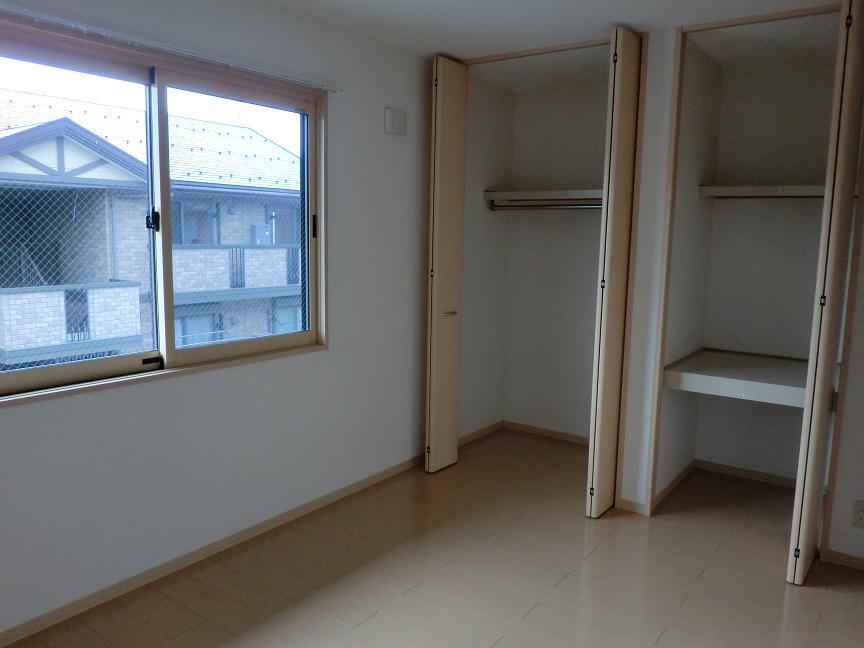 Receipt. Plenty of closet