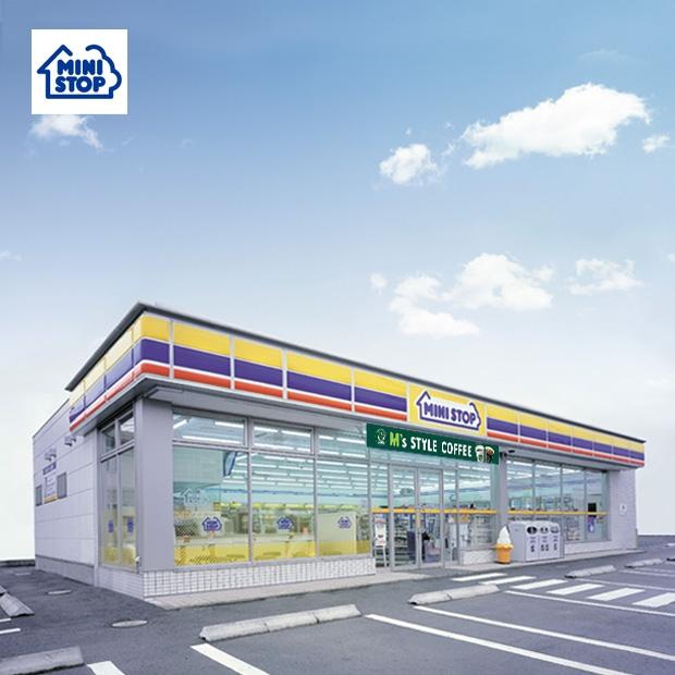 Convenience store. MINISTOP adoptive father Ueno store up (convenience store) 2020m