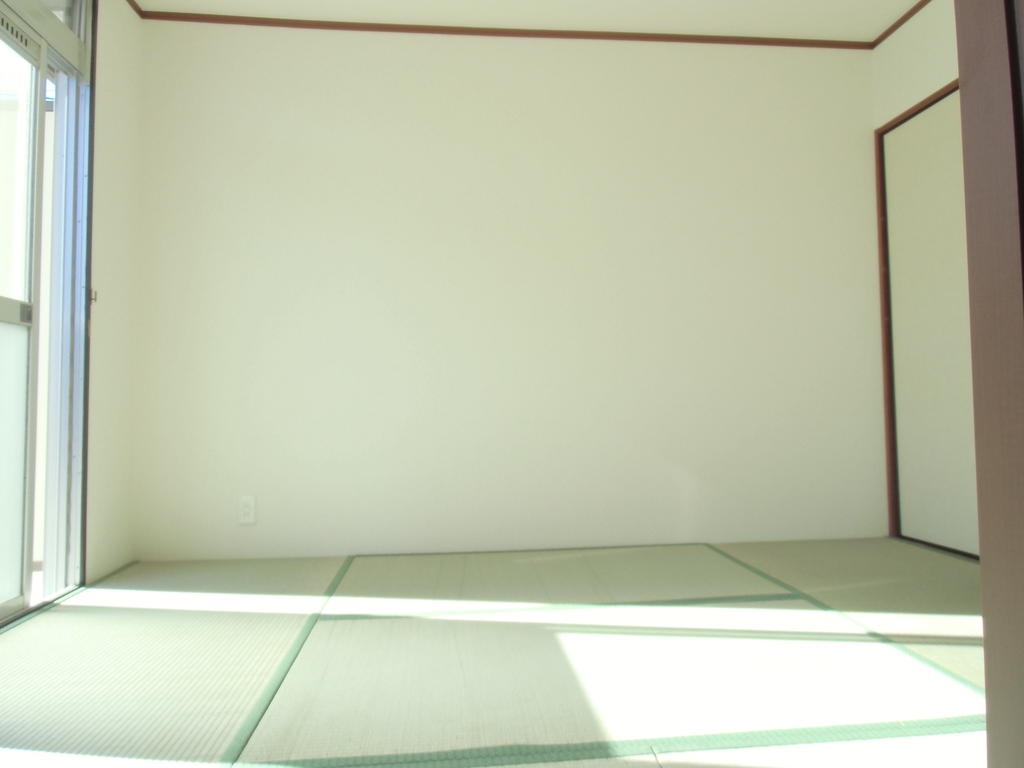 Other room space. 6 Pledge Japanese-style room