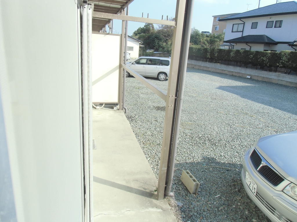 Balcony. Washing is clothes!