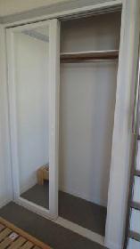 Receipt. Closet with mirror