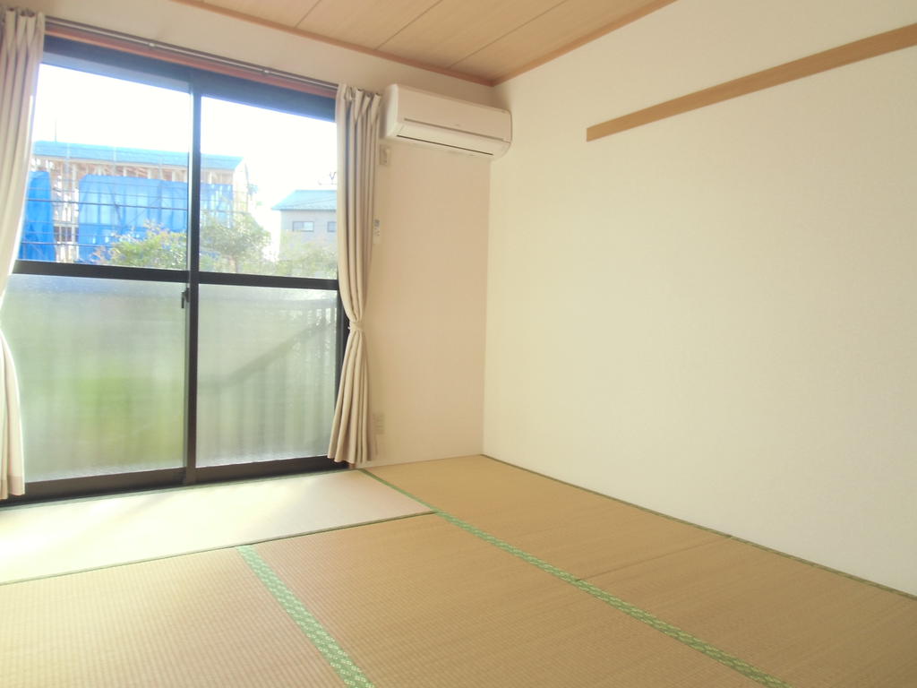 Other room space. 6 Pledge Japanese-style room