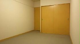 Living and room. 2 Kaikyoshitsu ・ carpet