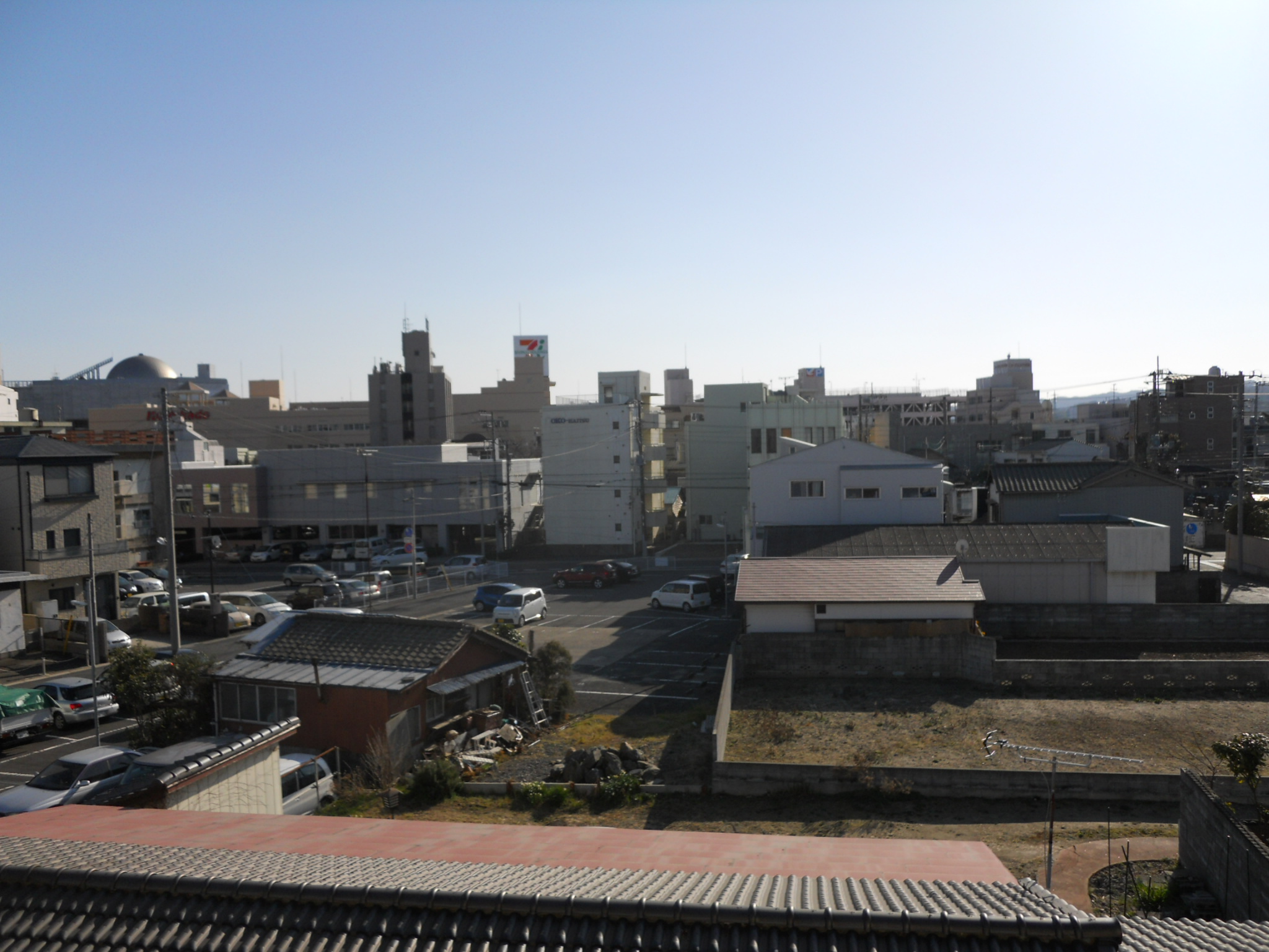 View. Close to the station, Convenient location!