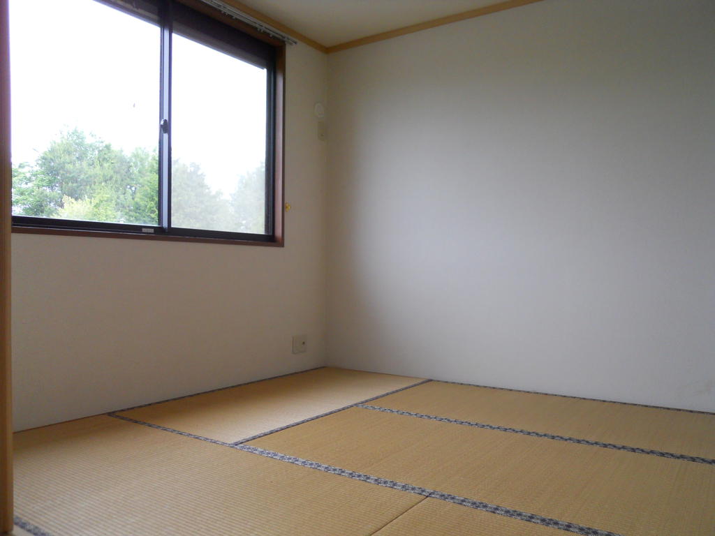 Other room space. 6 Pledge Japanese-style room that follows from living