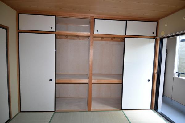 Other room space. Japanese-style storage