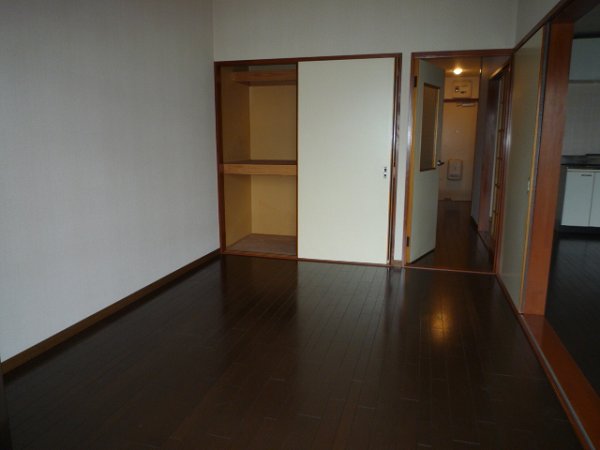 Other room space. Western style room