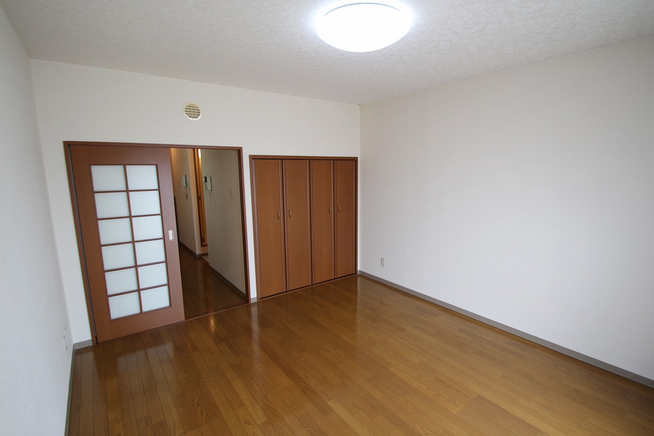Living and room