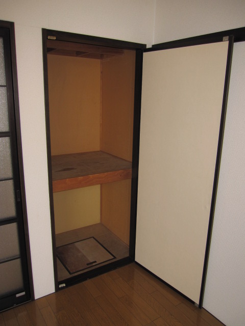 Receipt. Armoire