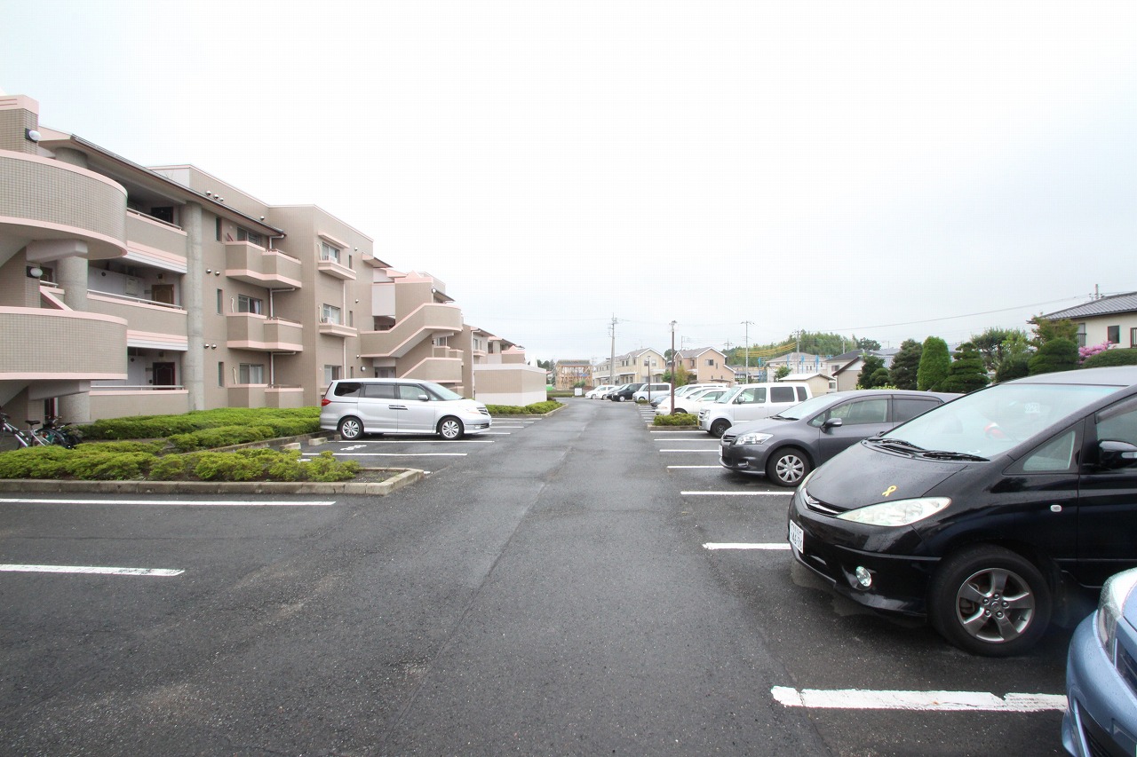 Parking lot