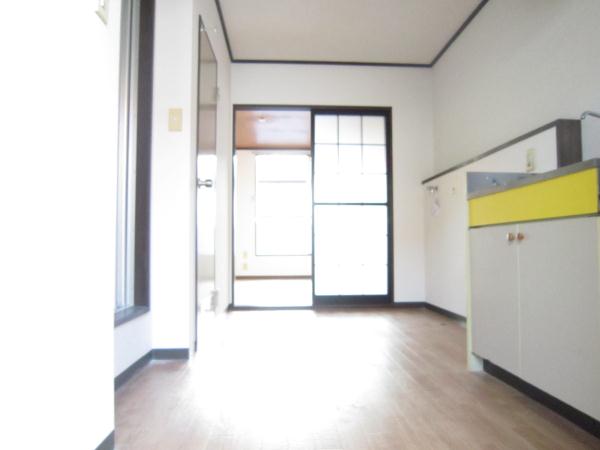 Entrance. kitchen ~ Entrance