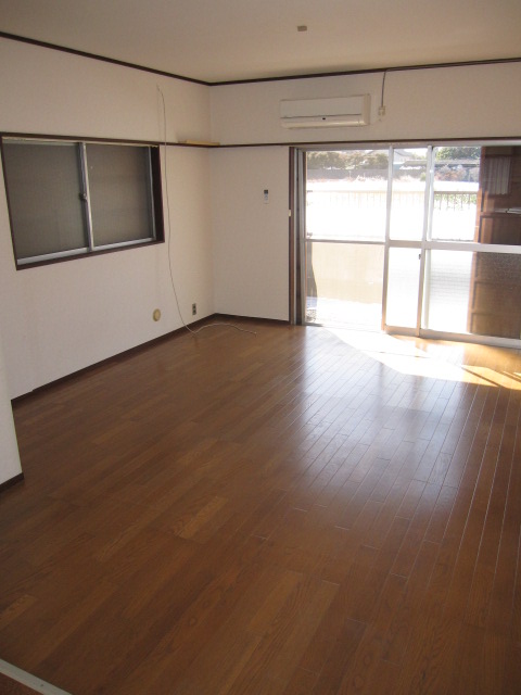 Living and room