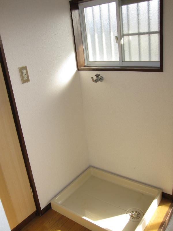 Other. Indoor Laundry Storage