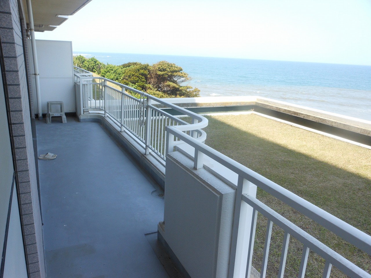 Balcony. At any time you can enjoy a view of the sea! 