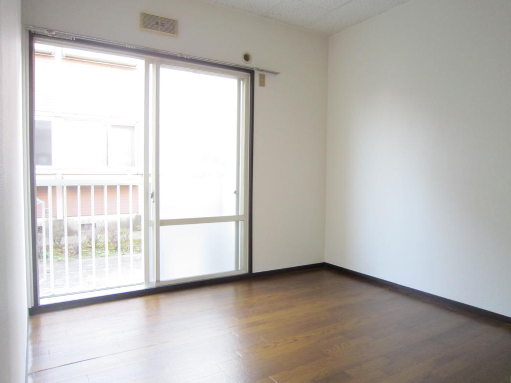 Living and room. Western style room Facing south