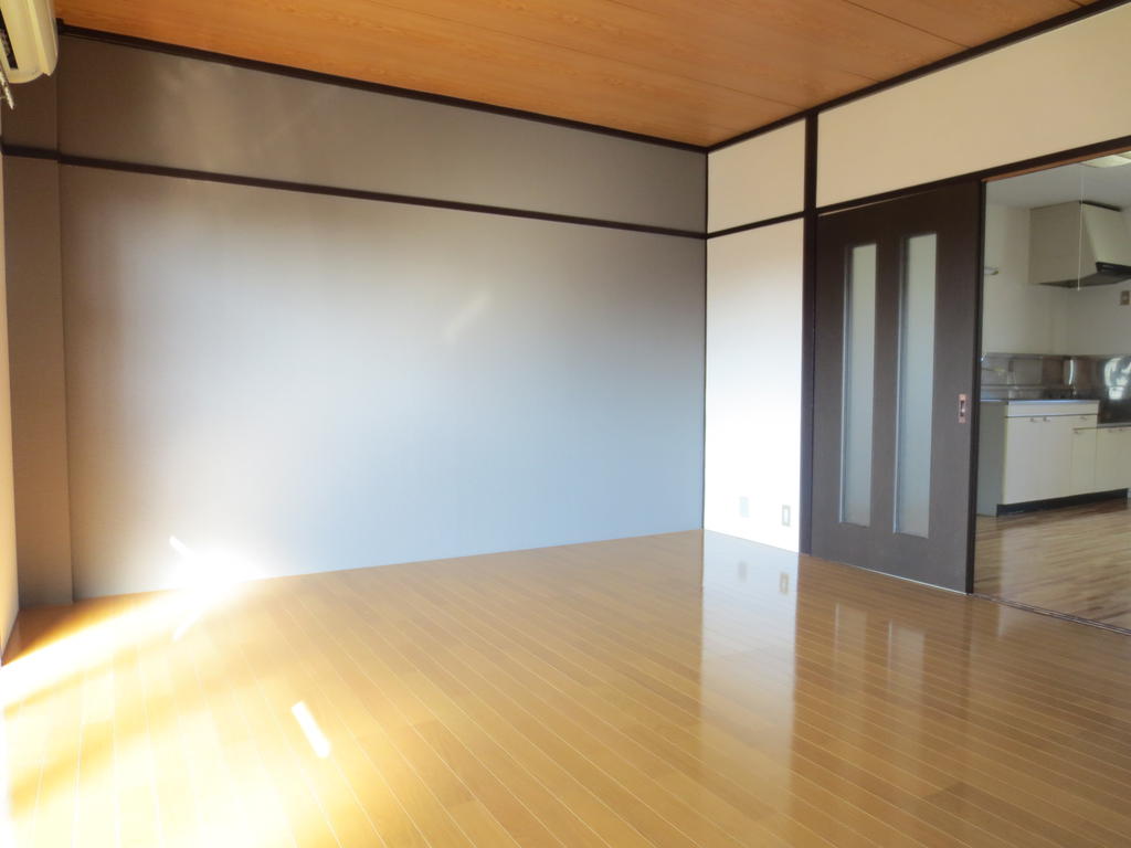 Other room space. Western-style 10 Pledge