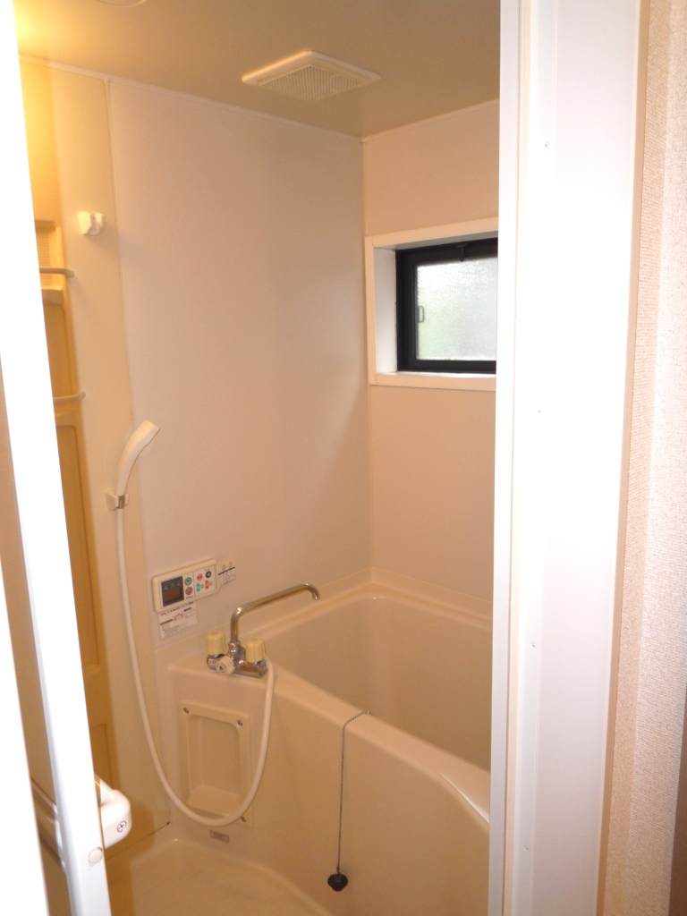 Bath. Reheating function + small window with