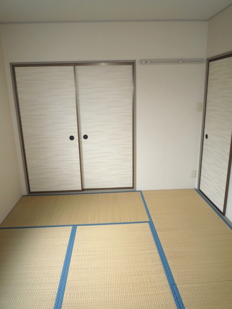 Living and room. Japanese-style room 6 quires