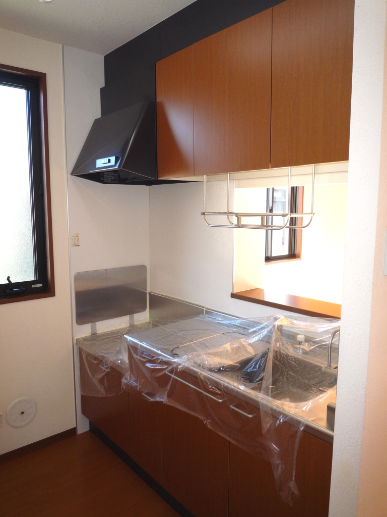 Kitchen. * Present condition priority * Counter Kitchen