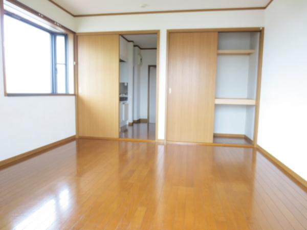 Living and room. Western style room ・ Receipt