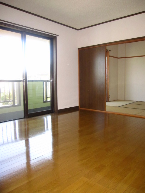 Living and room. Western-style room There Pledge 8