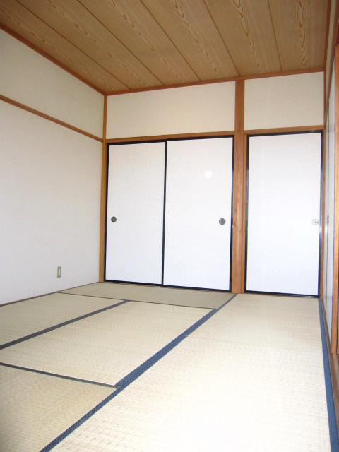 Living and room. 6 Pledge Japanese-style room