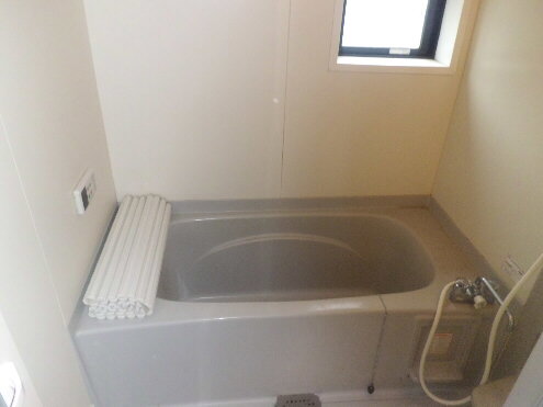 Bath. With reheating function