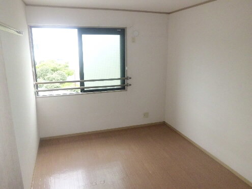 Other room space. 6 Pledge of Western-style