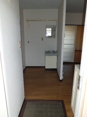 Living and room. Entrance.