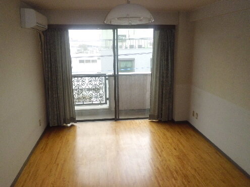 Living and room