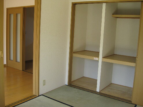 Receipt. Japanese-style room of the housing there