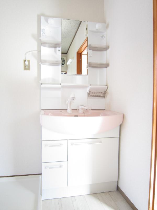 Washroom. Washroom