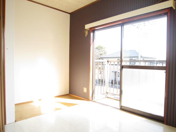 Living and room. Yang per good
