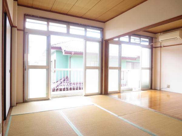 Living and room. Japanese-style room 6 quires