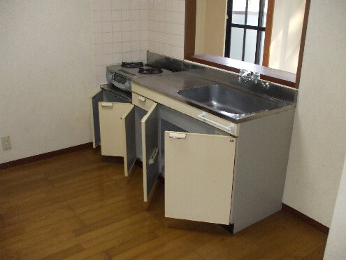 Kitchen. Face-to-face? !