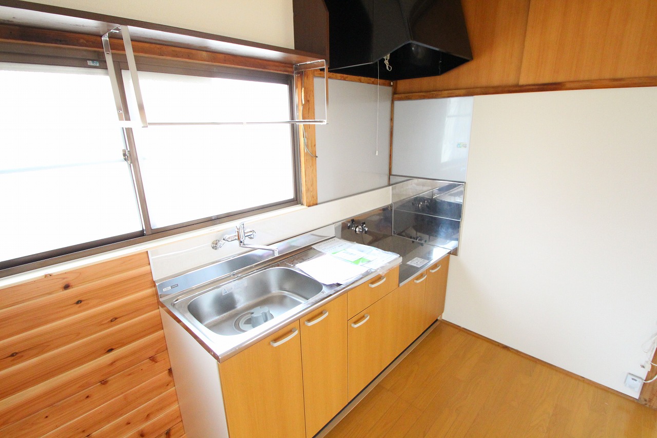 Kitchen. Kitchen also replaced already from the old one. 