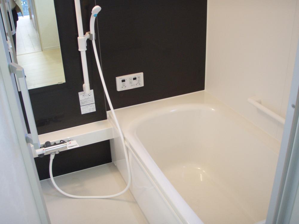 Same specifications photo (bathroom). Or entered the bath together with the children Hearthstone It is a place that can be